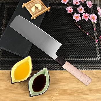 Left-Handed Nakiri Knife: How to Choose the Best One for You?